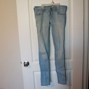 Hollister Jeans - Light Wash Skinny Jeans Hollister Jeans - Light Wash Skinny Jeans